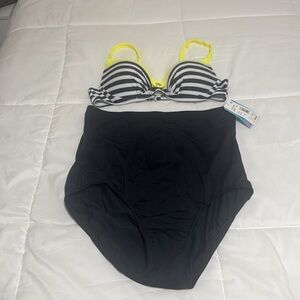 NWT 2 pcs swim swimsuit .SWIM SOLITIONS  High-Waist bikini and top bra .